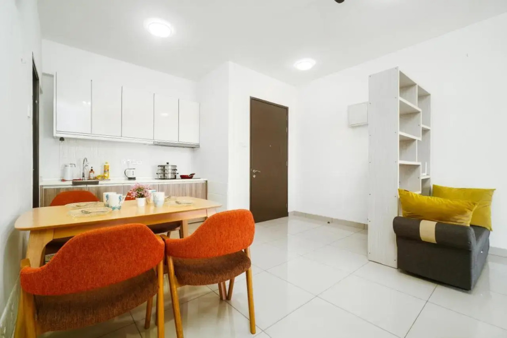 Lovely 2Br Majestic Condo 6 Pax Pool View