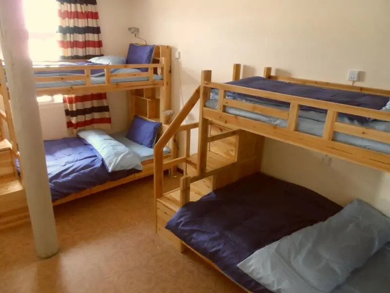 Big blue hostel and backpackers