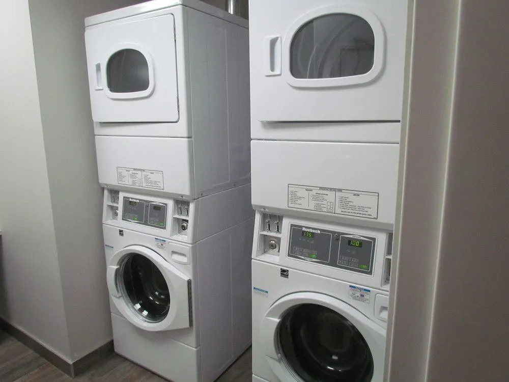 Airdrie Inn & Suites