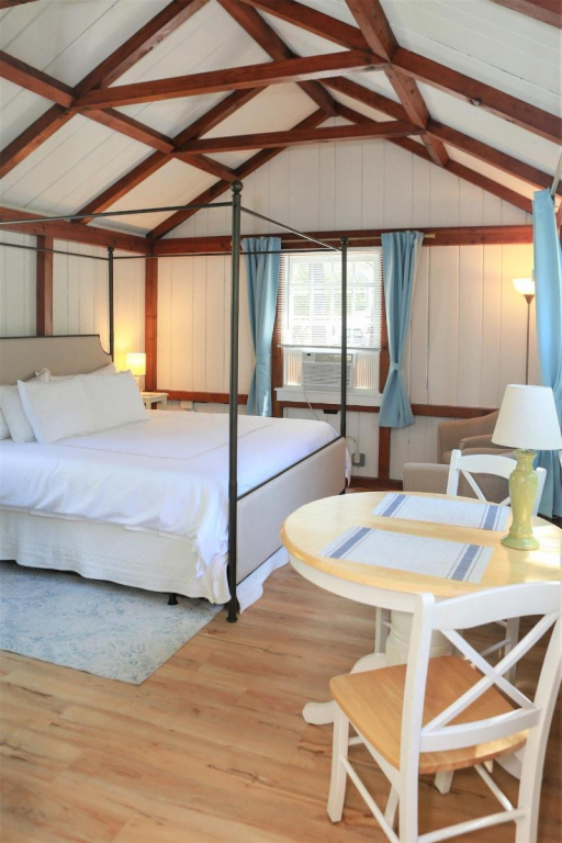 The Seagrove Suites & Guest Rooms