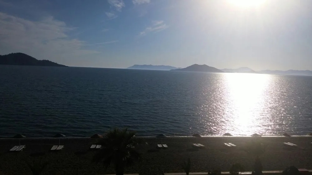Adrian Beach Hotel