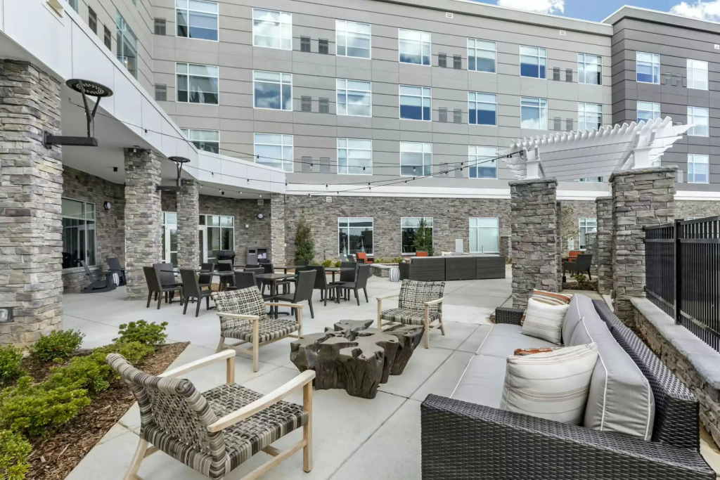 DoubleTree by Hilton Greenville Woodruff Road
