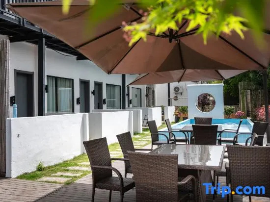 Tingjian Musu Private Soup Design Homestay - South Gate of Wuzhen Xizha Scenic Area