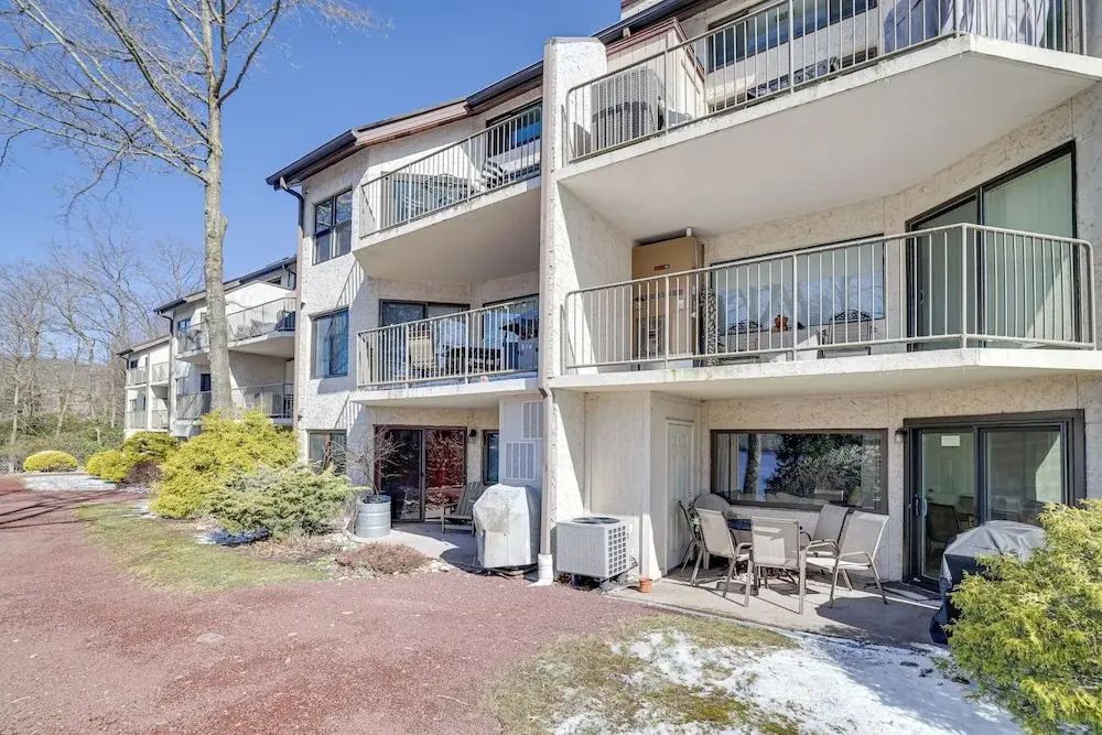 Big Boulder Water Views! Condo in Lake Harmony