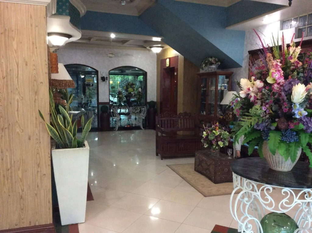 Wregent Plaza Hotel