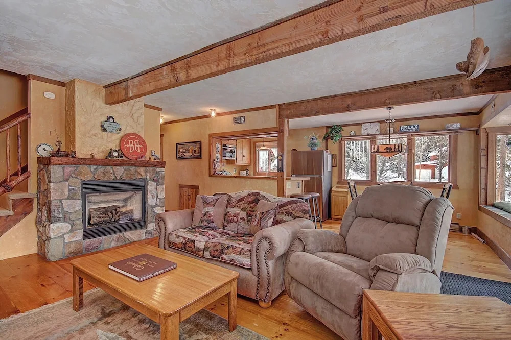 Whispering Pines - 4 Br Home