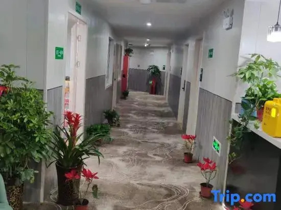 Yunzhu Business Hotel (Binhu Zhuyuan Subway Station)