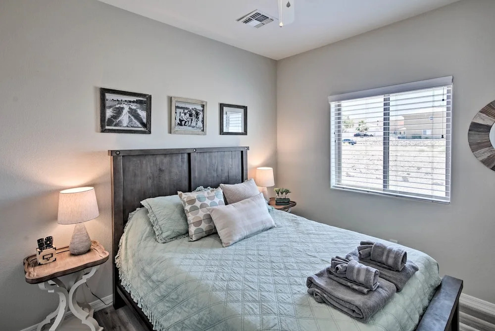 Luxe Home w/ OHV Access, 5 Mi to Lake Mohave!