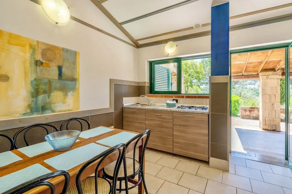 Residence con piscina a Guardistallo
