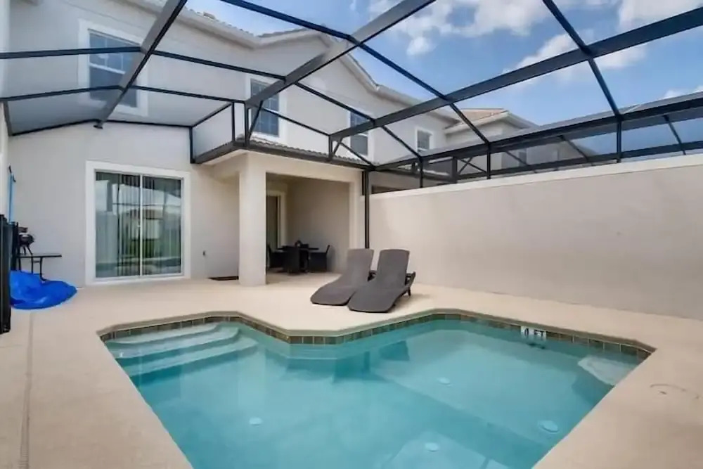 4901 RC - Storey Lake - Luxury 4 Bed Villa