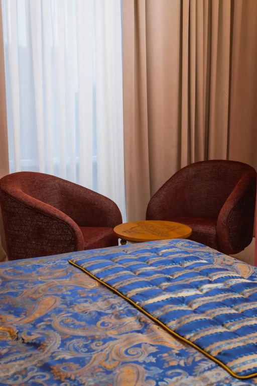 Двухместный люкс (двуспальная кровать) в Skyline Plaza Hotel