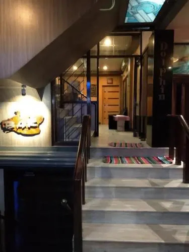 Dolphin Hotel
