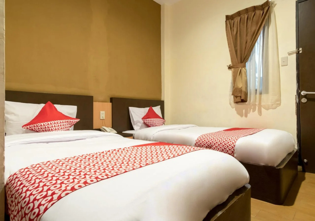 OYO 996 Hotel Transit