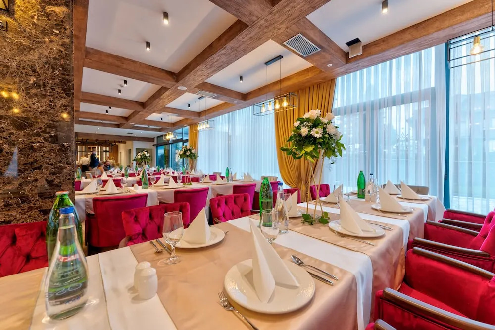Курортный Отель Queen of Zlatibor hotel & Spa