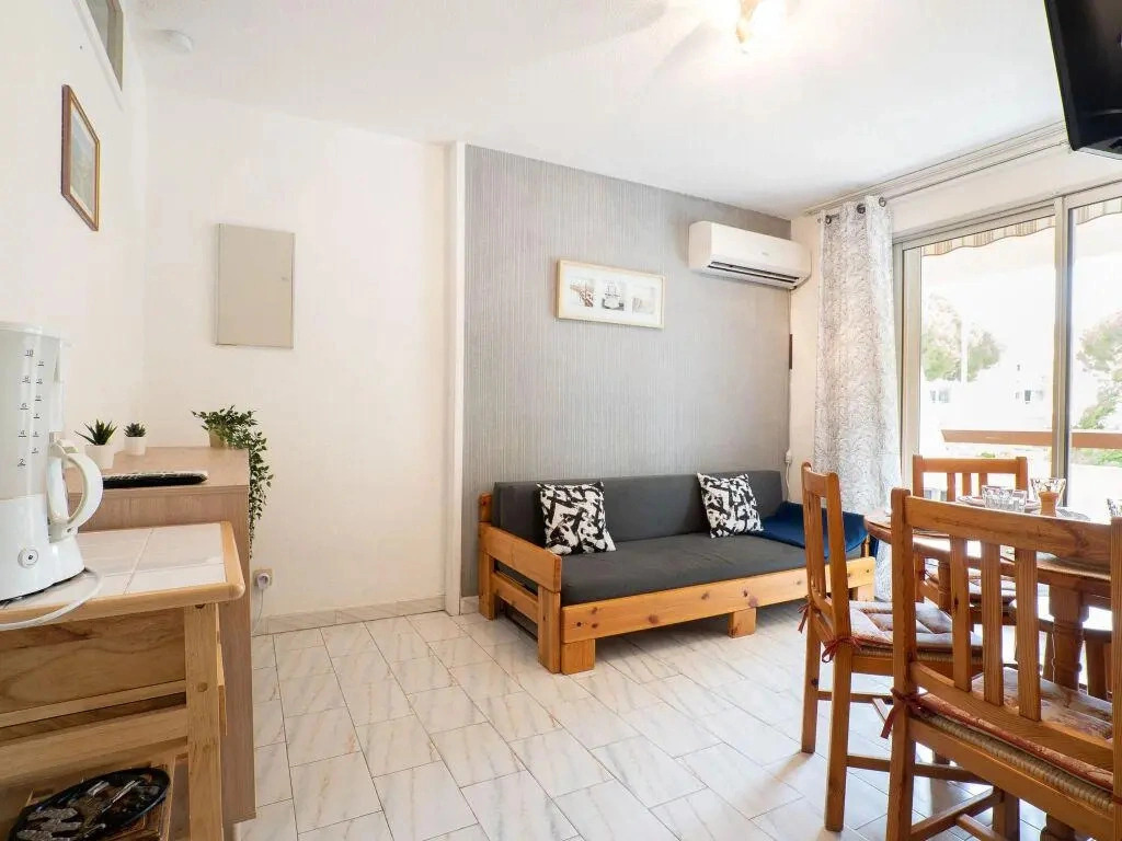 Les Cyprianes - Inh 27521