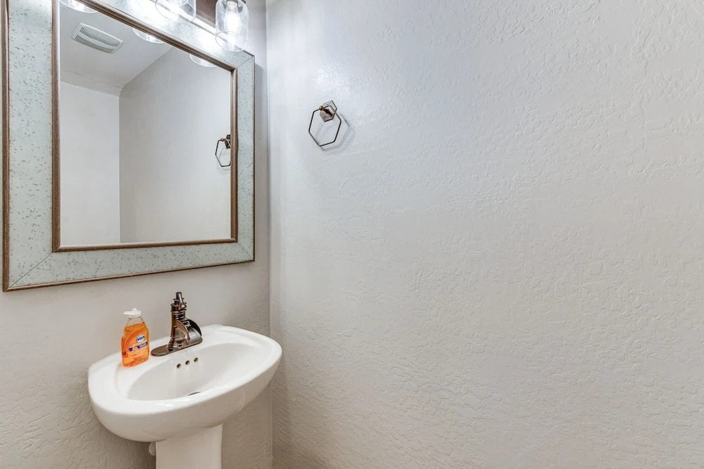 Pet-friendly Home w/ Fenced Yard in Florence!