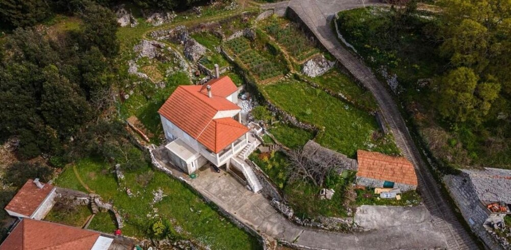House Ule 2