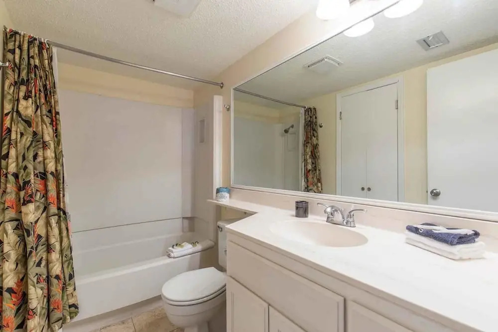 Suntide II Condominium 504
