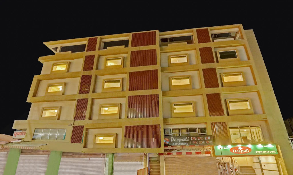 Hotel Deepali Executive
