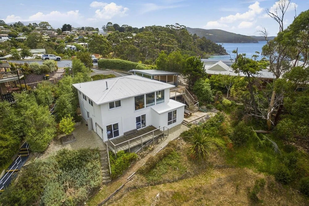 Hidden Bay - 5 BR luxury waterfront