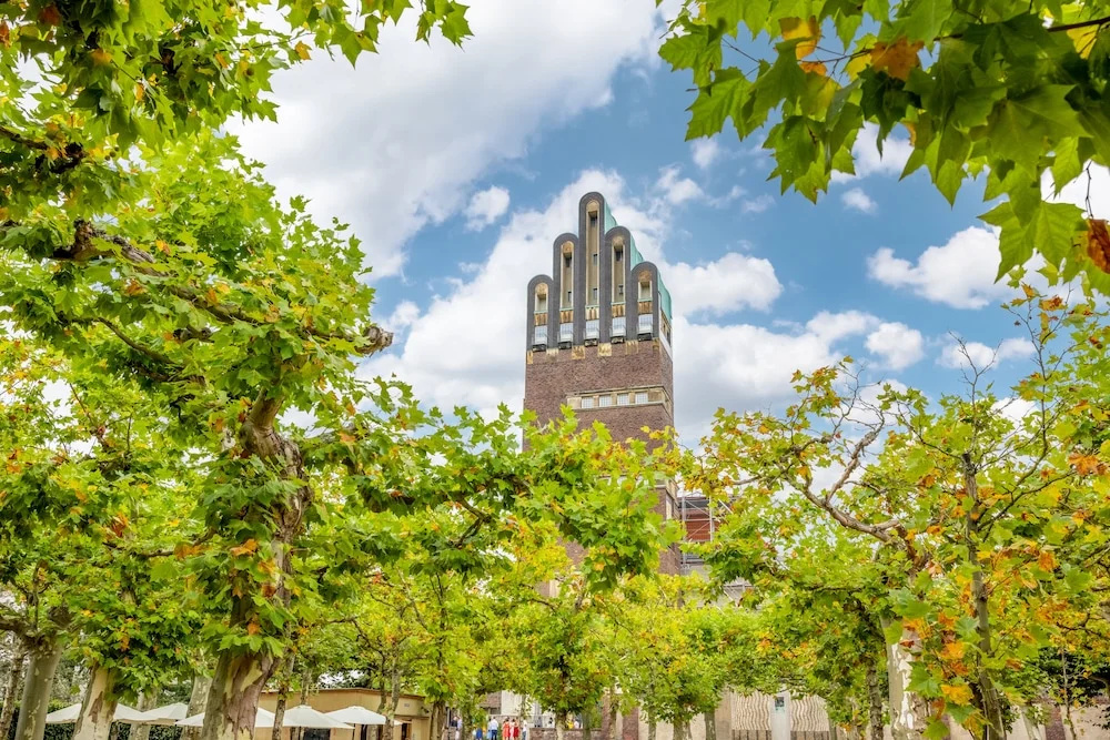 T H E Darmstadt