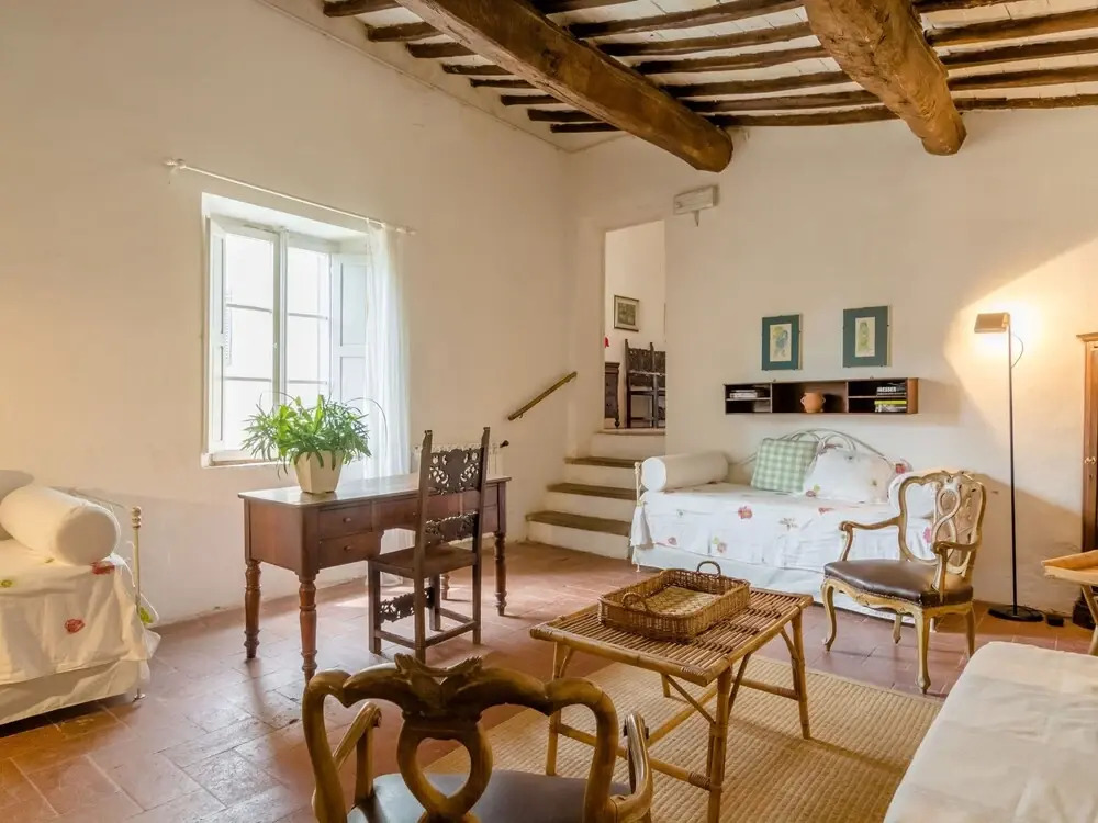Italian Stay: Bacchereto Wine Country