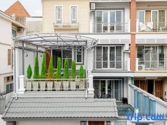 The Terrace Pratumnak 205