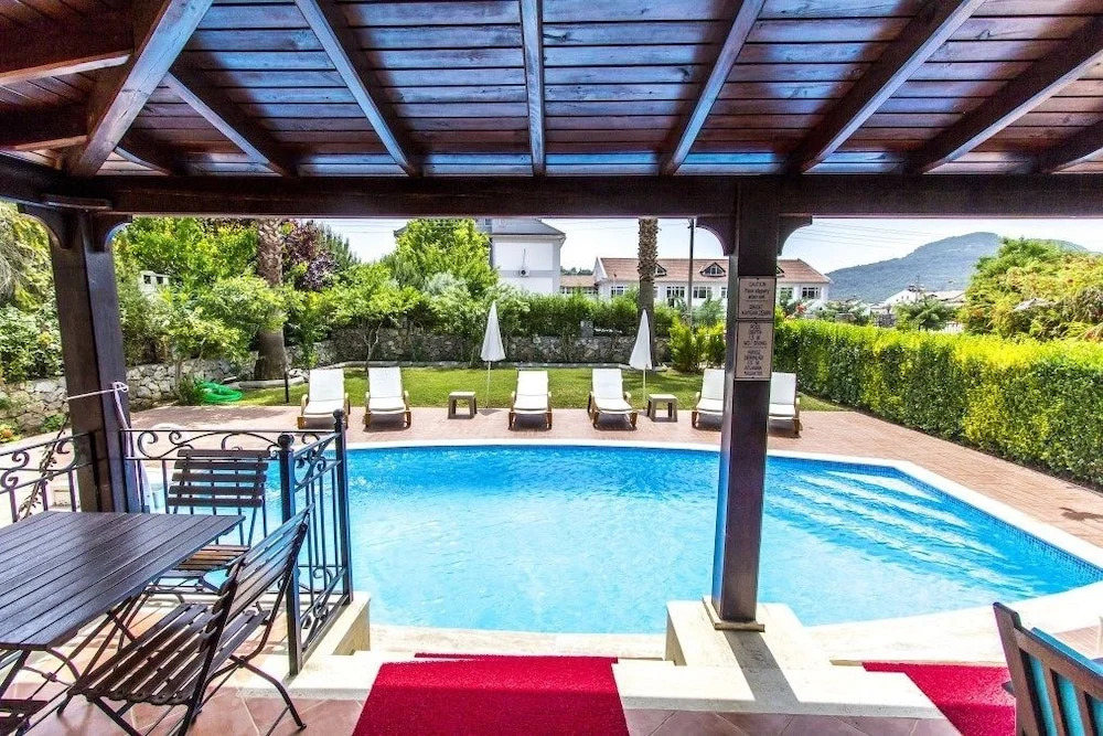 Villa Sierra by Villamnet