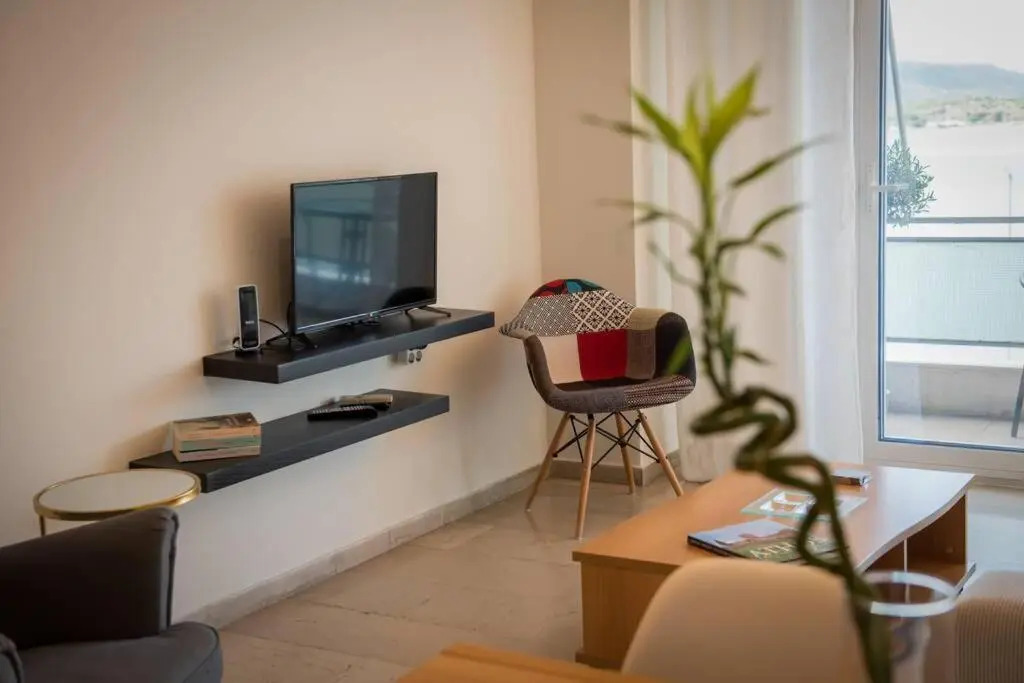 Argonauts Apartment