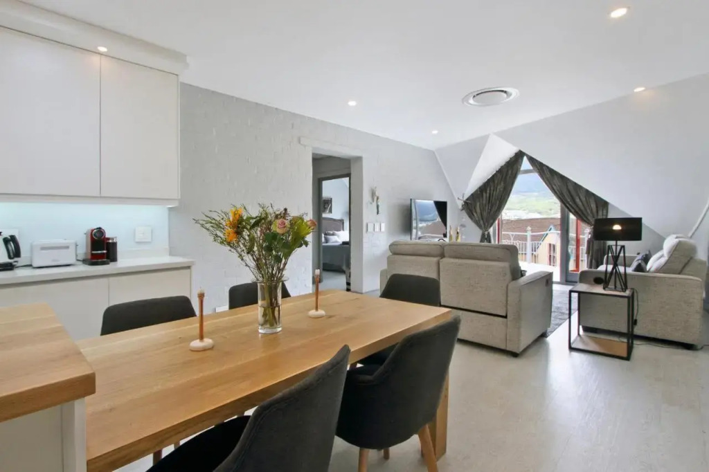 48 The Village in Hout Bay