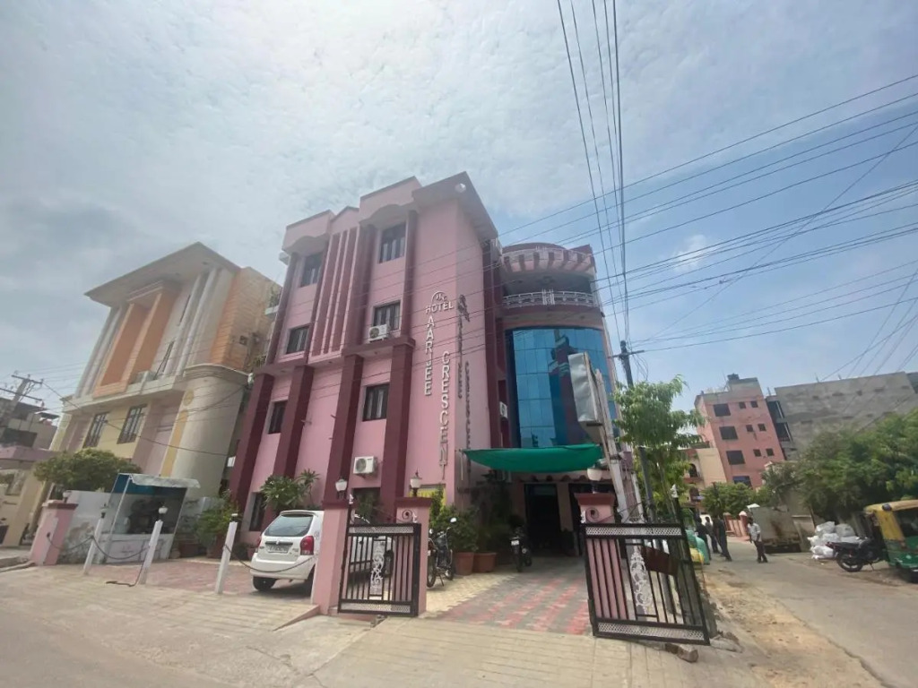 Hotel Aarjee Crescent Jaipur
