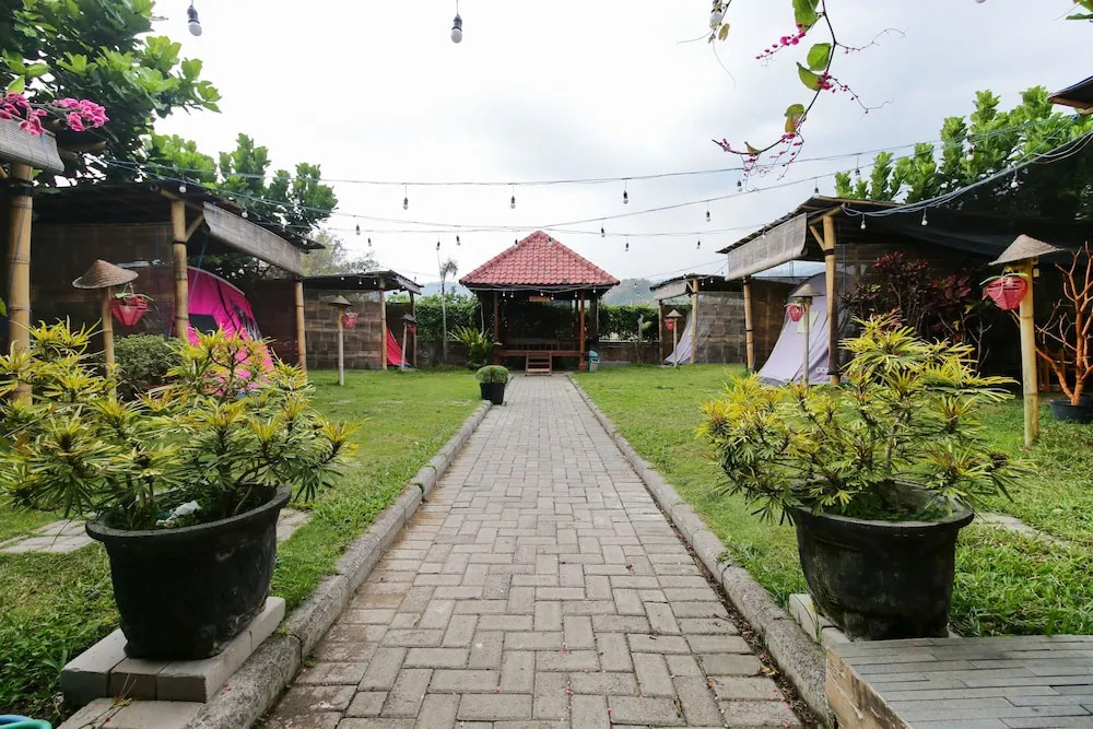 Airy Eco Gunungsari Mawar Putih Batu