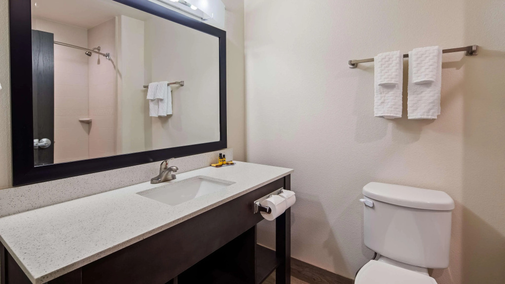 Best Western Plus Ardmore Inn & Suites