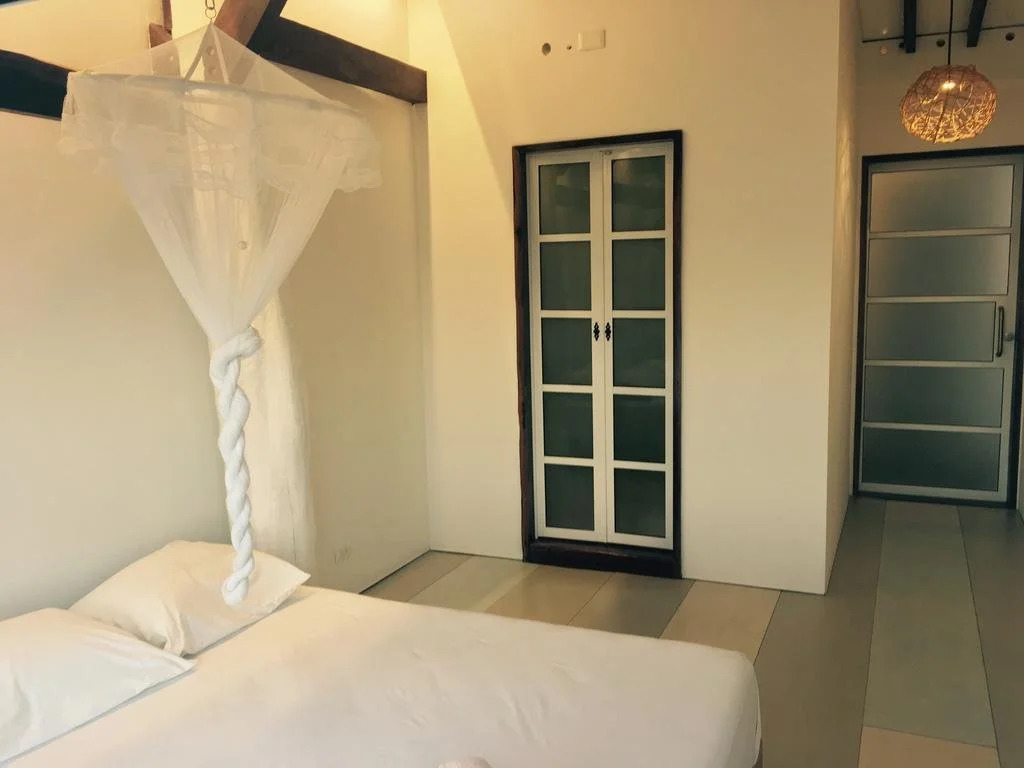 The Yak Lake House Hostal Bacalar - Front Lagoon