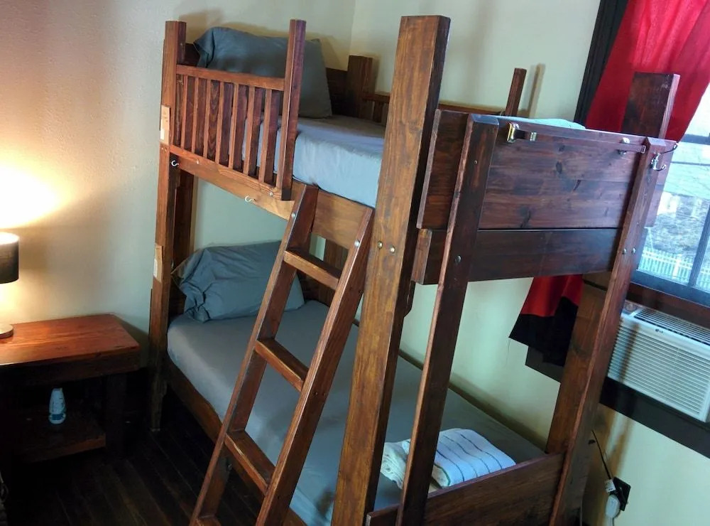 Site 61 Guesthouse
