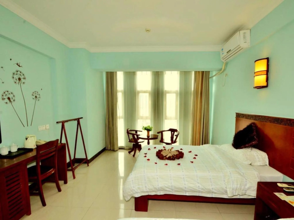 Sanya Jiulixiang Business Hotel
