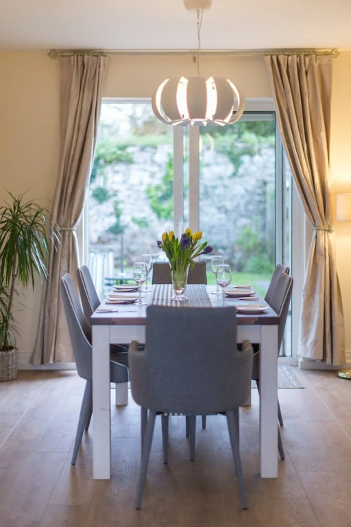Delightful Cottage Just Steps From Kenmare Town
