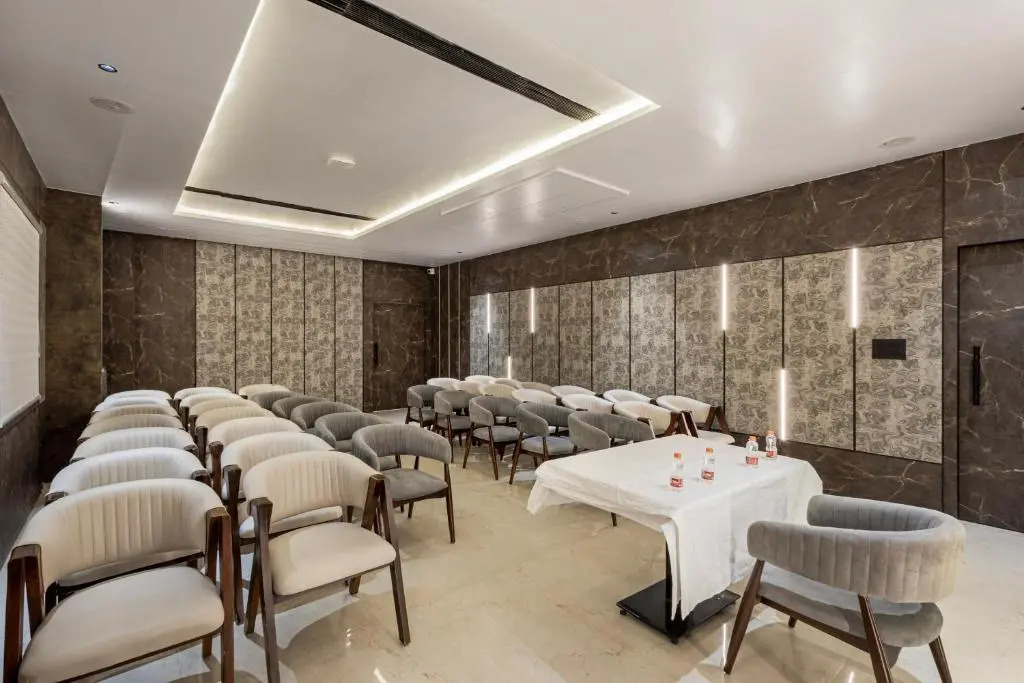 ECKO La Maniere Business Hotels