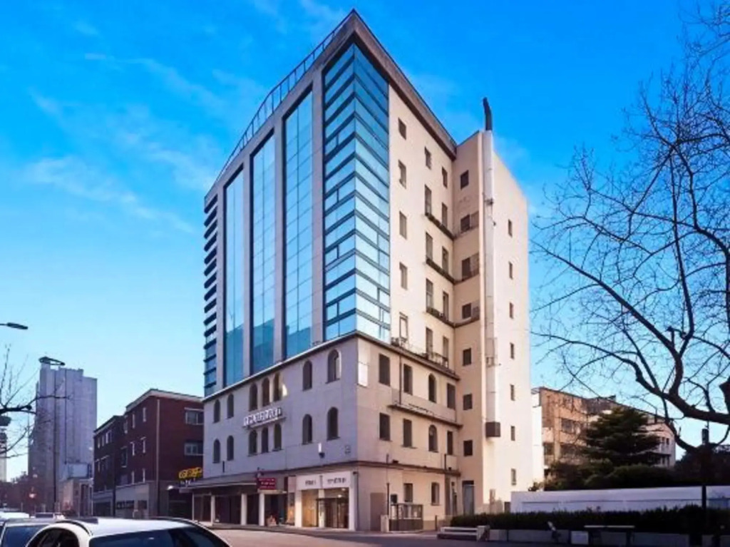 Luckyland Trade Building Hotel