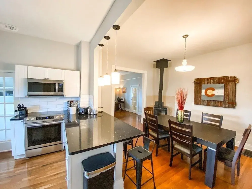 2622 N Nevada