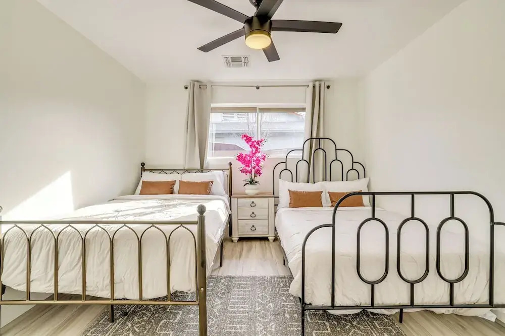 Families w/ Pets Welcome! Home 4 Mi to Dtwn Tempe