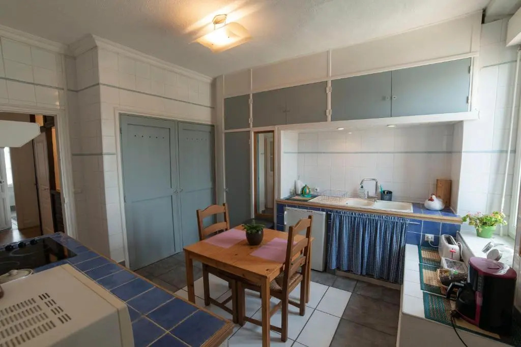 Appartement de 2 Chambres au 1er Etage