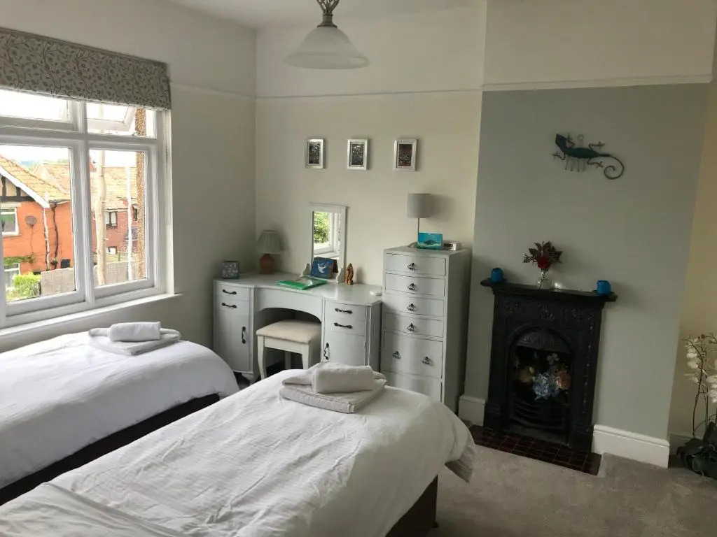Ries Retreat - The Emerald room