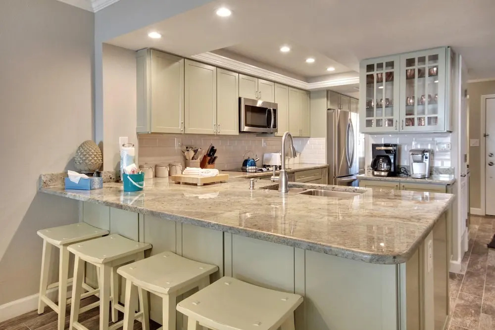 Land's End 402 Building 10 Beautiful Updates / Beachfront!