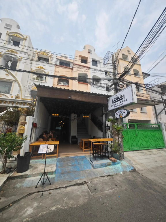 Panda Lodge Home Stay