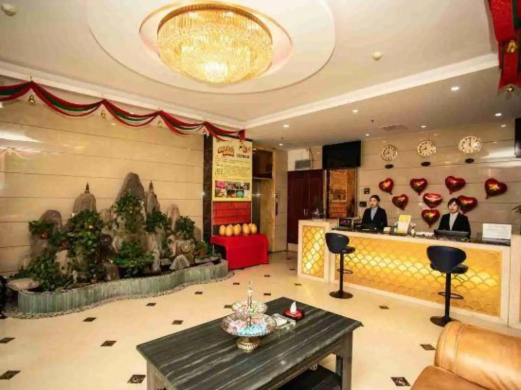 Royal Hotel