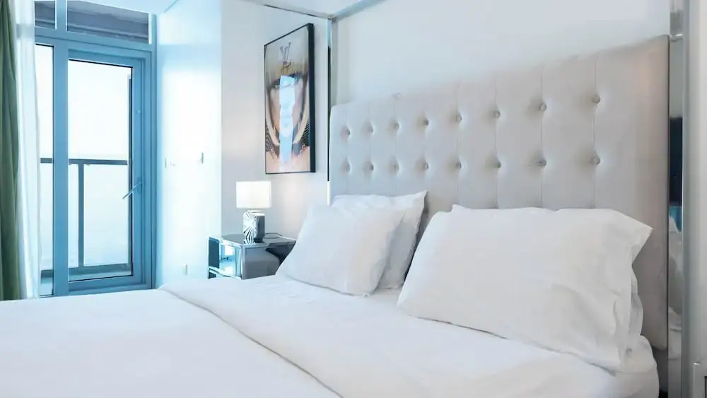 Rooftop pool-2BR Apartment Near Downtown