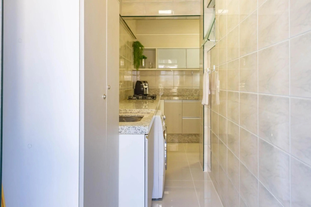 Apartamento em condomínio Pé na Areia em Itapema N1672