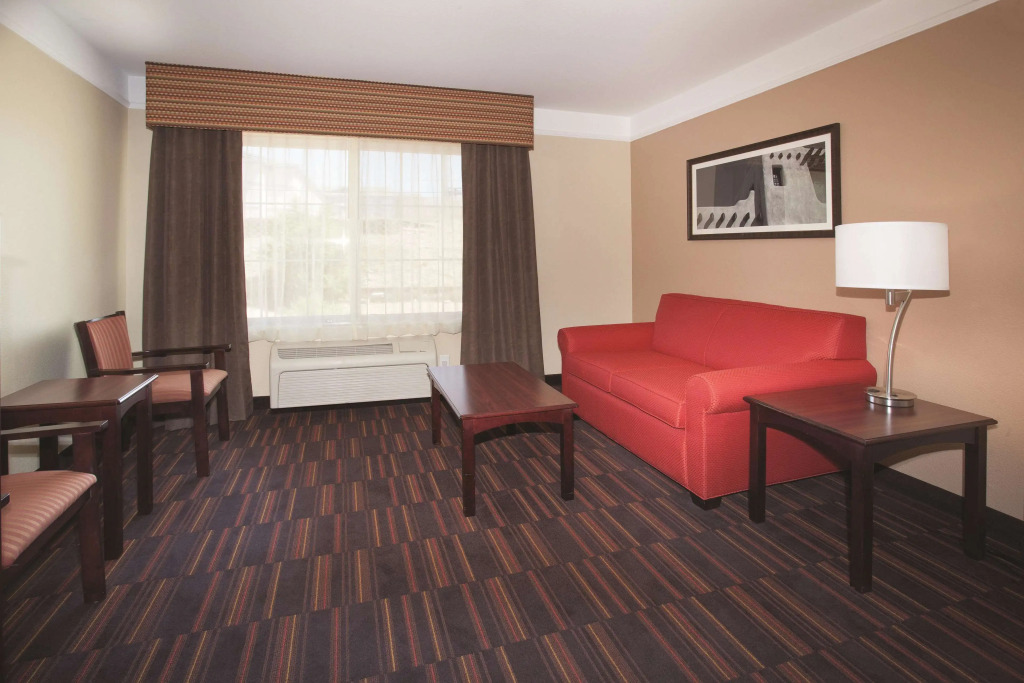 La Quinta Inn & Suites by Wyndham Albuquerque Midtown