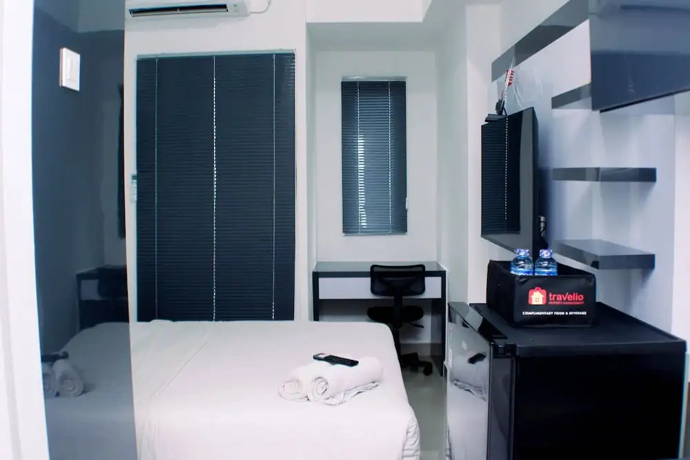 Nice and Fancy Studio Apartment at Sayana Bekasi By Travelio